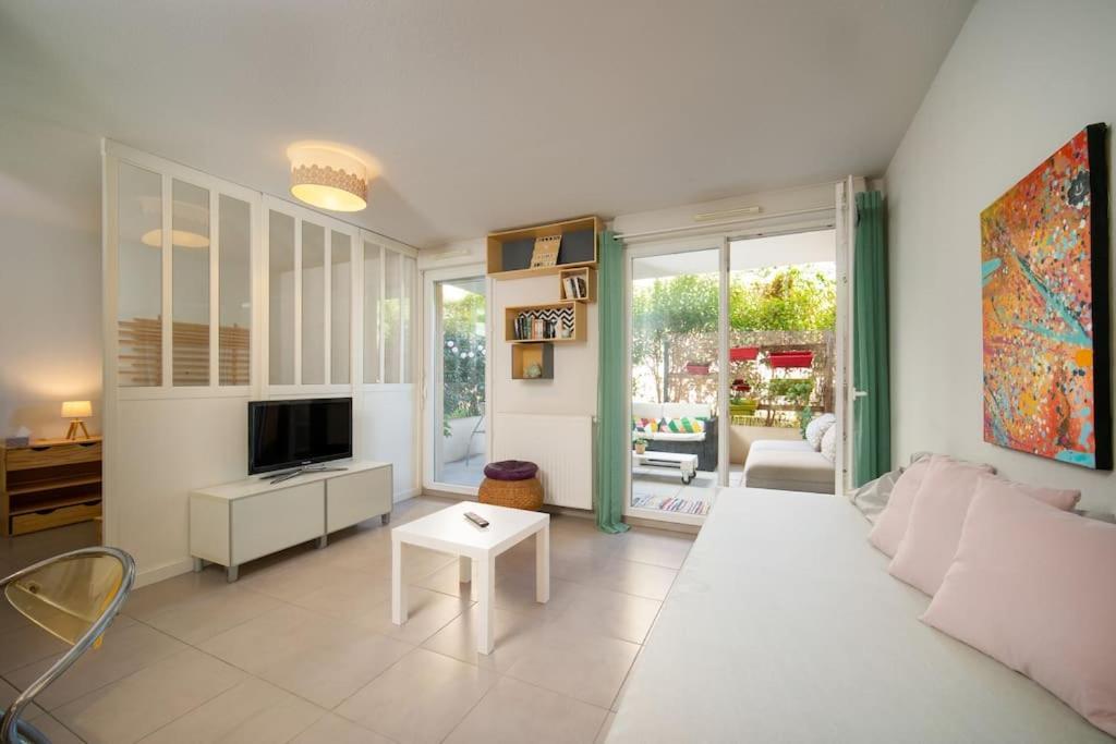 Fully Equipped Apartment With Terrace Sleeps 4 Marseille Luaran gambar